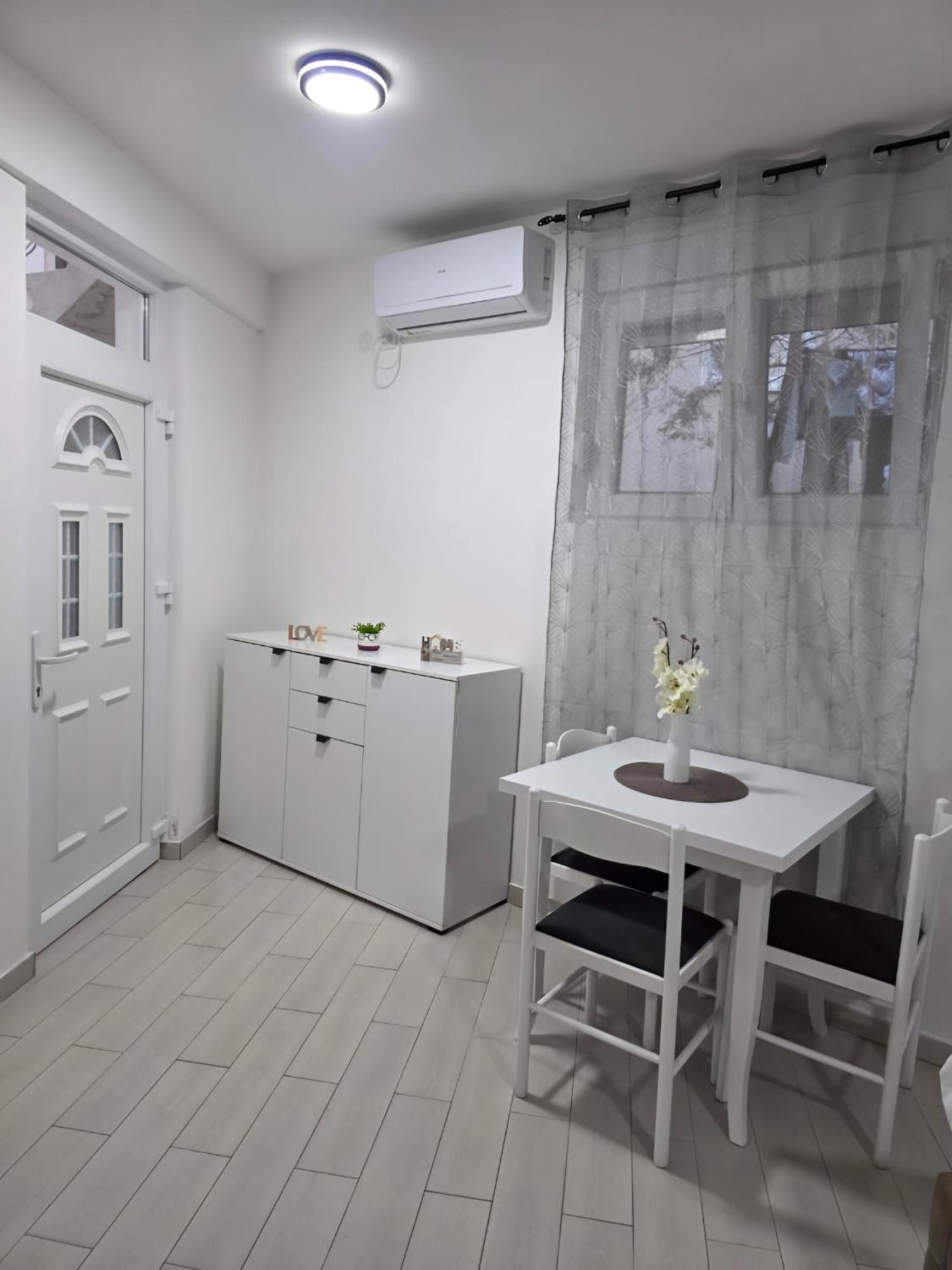 Plavi Talas Apartment *